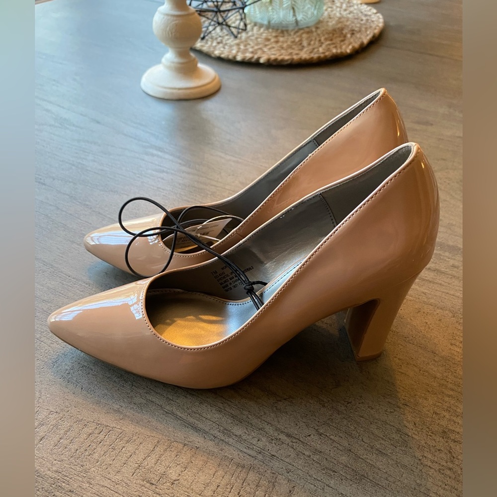 Worthington Womens Zool Pointed Toe Block Heel Pumps in Nougat - Size 7